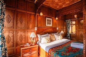 Moustache Houseboat Srinagar