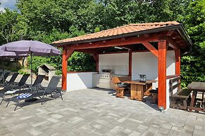 Villa Natali With Pool And Sea View