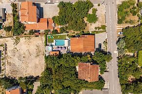 Villa Natali With Pool And Sea View