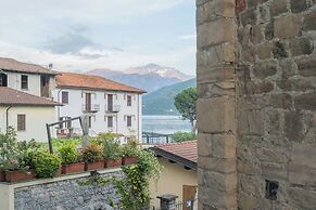 Bell Tower Square by Rent all Como