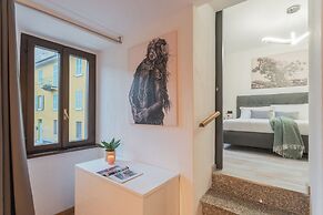 Bell Tower Square by Rent all Como