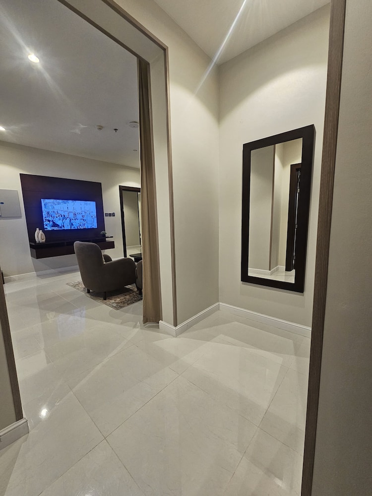 Hams Apartments