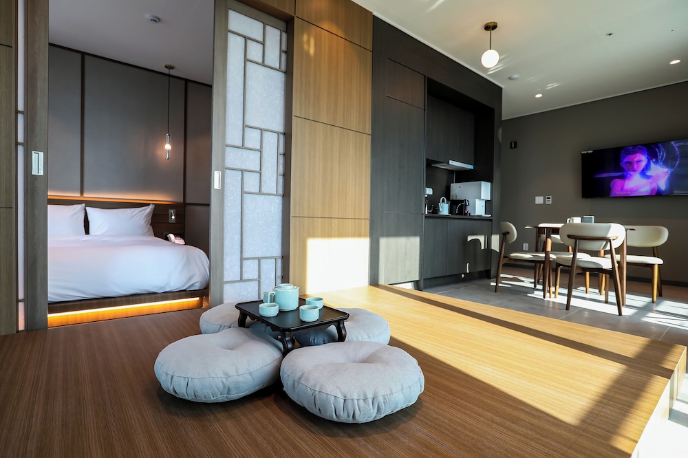 Hotelaround Sokcho