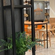 Miramar Suites