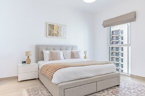 Bloomfields Luxurious 2Br Water Edge
