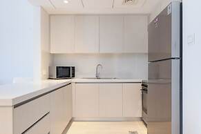 Bloomfields Luxurious 2Br Water Edge
