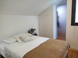 Marques 1243 Mezzanine by Vacationy