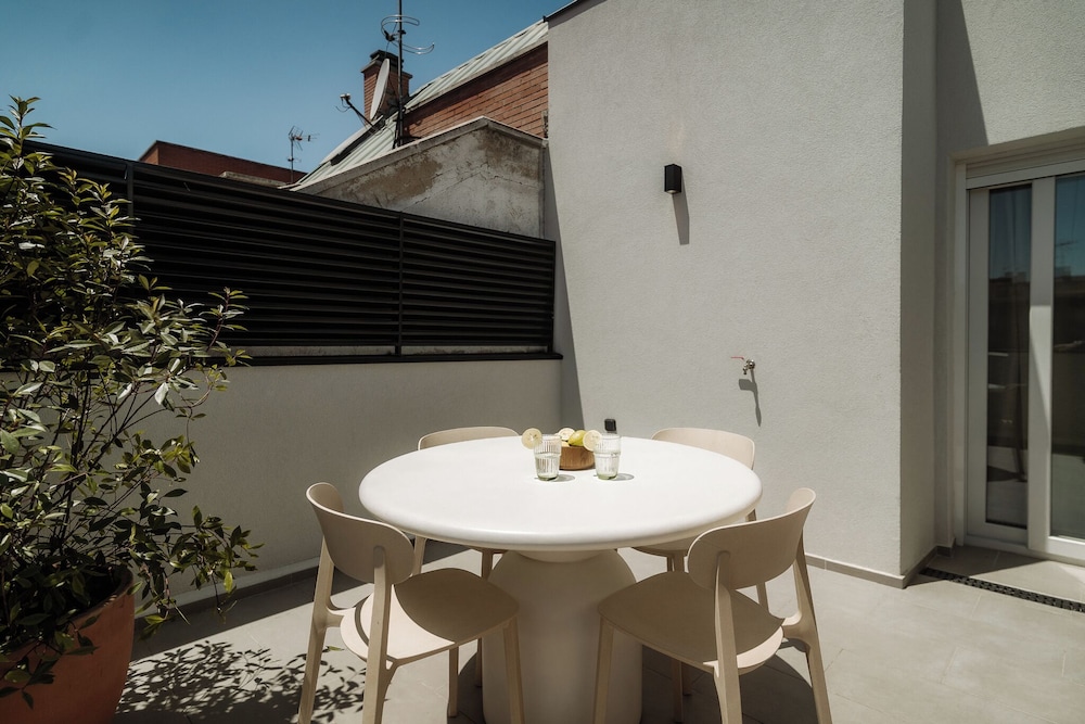 Via Monte Apartments by Olala Homes