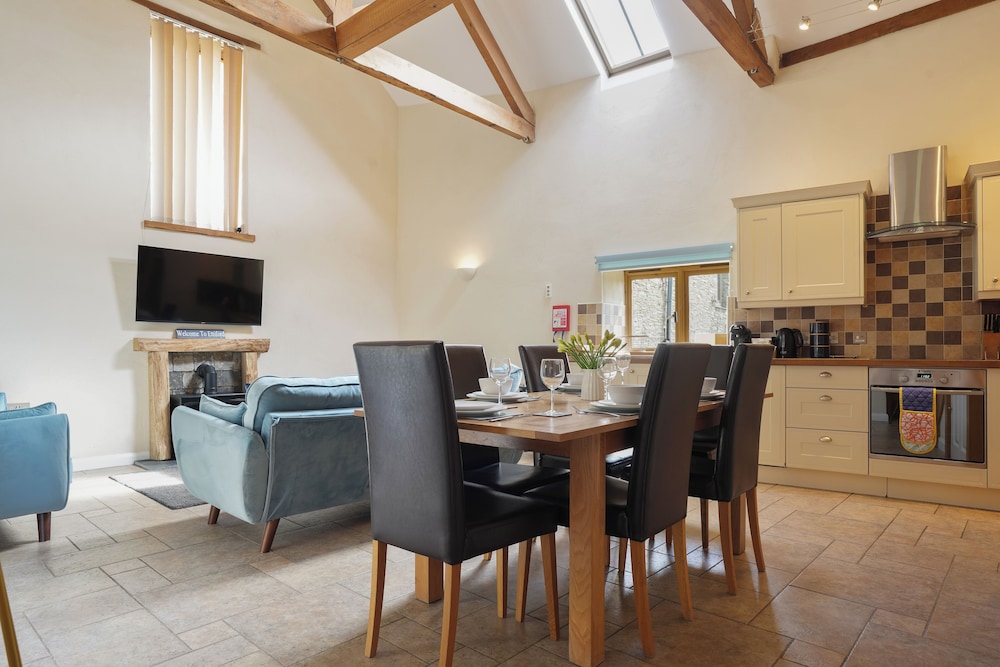 Holly Cottage