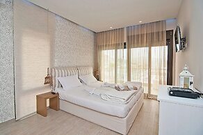 Christie's Luxury Suites
