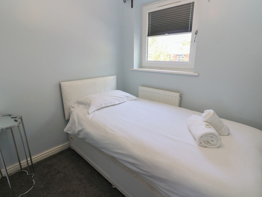 5 Ashcroft Mews