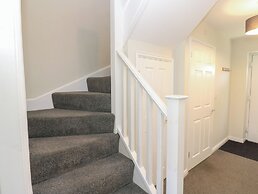 5 Ashcroft Mews