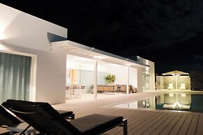 Villa Ainé Luxury Villa
