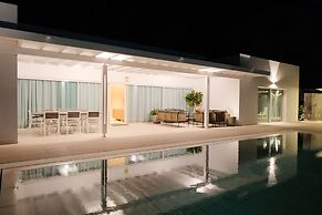 Villa Ainé Luxury Villa