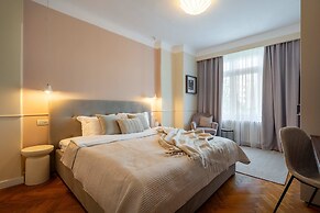 Elegant 3BR Flat Steps From Romanian Athenaeum