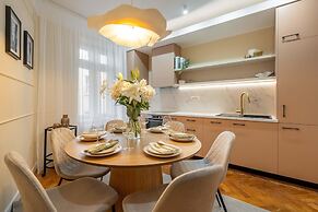 Elegant 3BR Flat Steps From Romanian Athenaeum