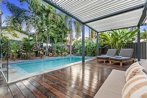 Curlews Nest - Pool BBQ and Beach