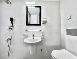 300sqft 5 Studio Gym & Pool Access
