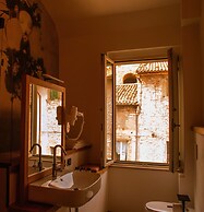 Rocca Contrada relais
