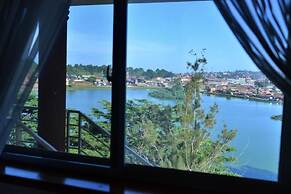 Jevine Hotel