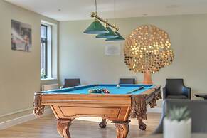 Marine Court Suite