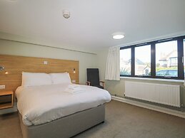 Marine Court Suite