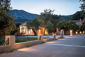 Seaside Villa Angel - Samos Cozy Getaway