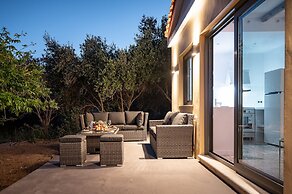 Seaside Villa Angel - Samos Cozy Getaway