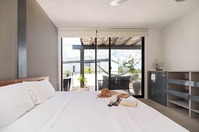 Luxurious Penthouse and Jungle View