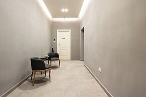 Alyde Apartments