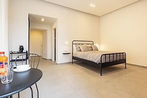 Alyde Apartments