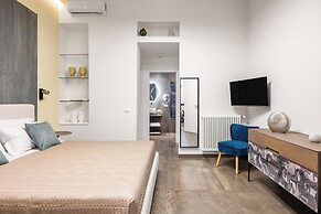 Casta Diva Fervore Apartments