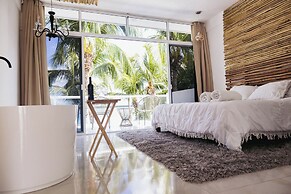 Casa la Joya de Bacalar Lake Front