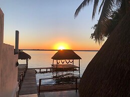 Casa la Joya de Bacalar Lake Front