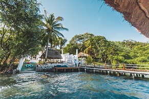 Casa la Joya de Bacalar Lake Front