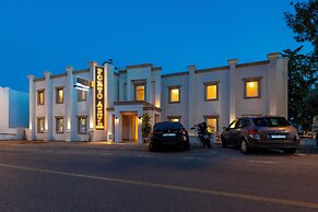PORTO AZUL OTEL