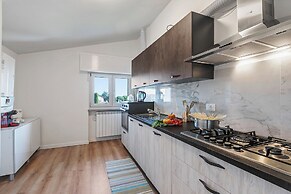 Matta Apartment 400m From The Lake