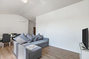 Matta Apartment 400m From The Lake