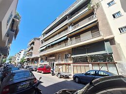 Cesily 2-Bedroom Apartment in Athens