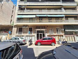 Cesily 2-Bedroom Apartment in Athens