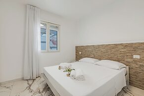 Pino Residence