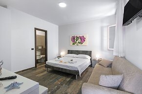 Pino Residence