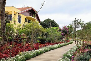 Dalat Train Village