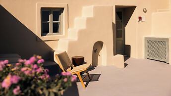 Neema Maison Finikia Santorini