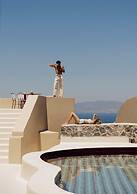 Neema Maison Finikia Santorini