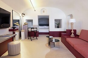 Neema Maison Finikia Santorini