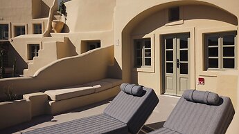 Neema Maison Finikia Santorini