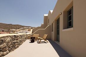 Neema Maison Finikia Santorini