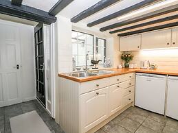 2 Seaview Cottages