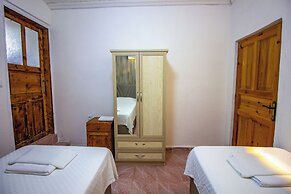 GÜL PENSİON